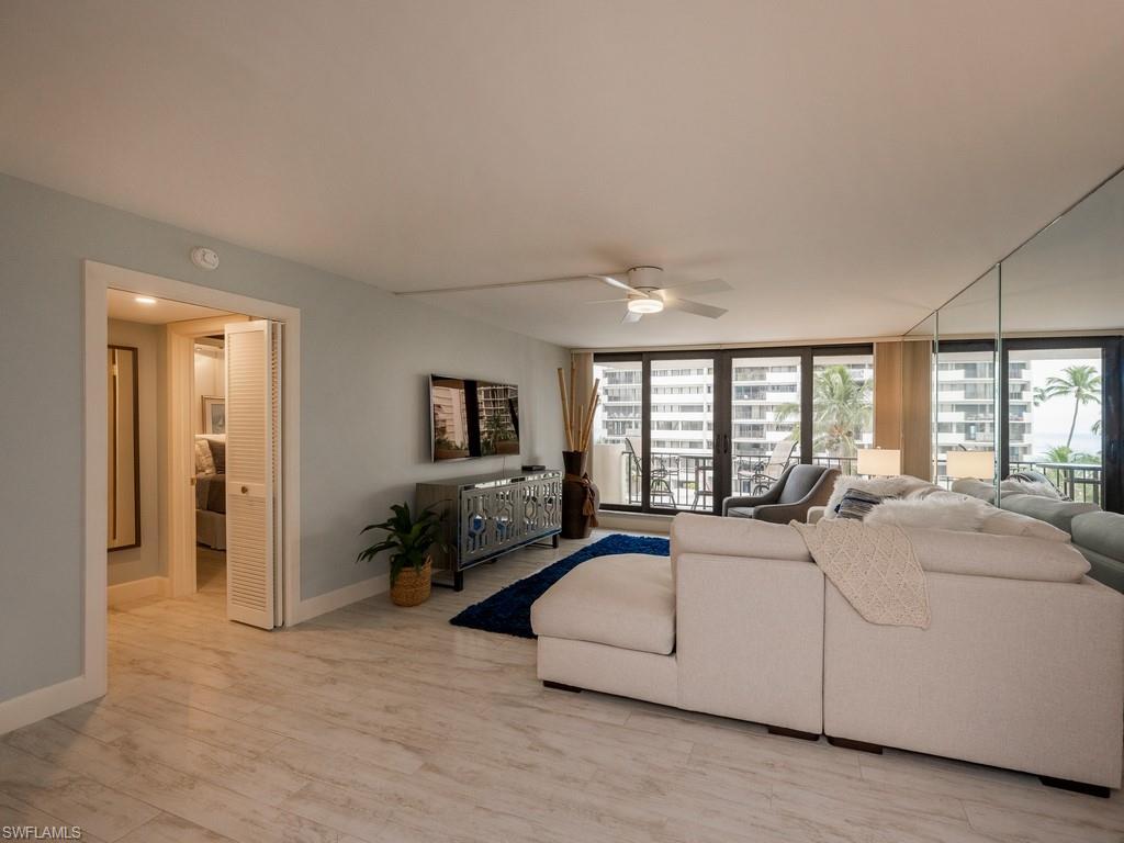 condo furnishings are light and bright to enhance your relaxation on the beach