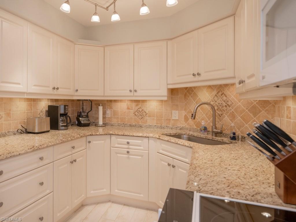 4001 Gulf Shore BLVD N 302 photo 10