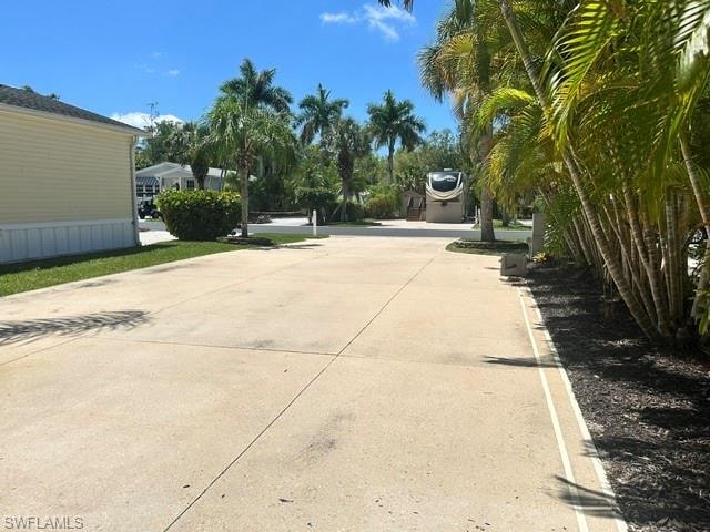 1675 Diamond Lake CIR photo 12