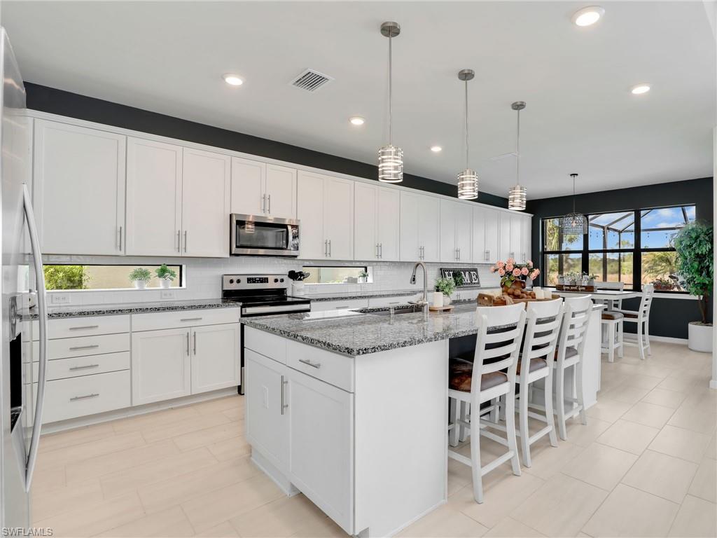 17628 Kinzie LN photo 7