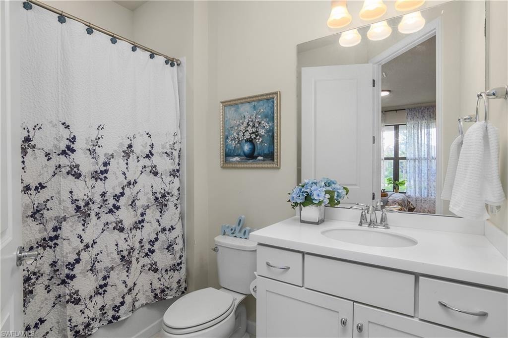 17628 Kinzie LN photo 24