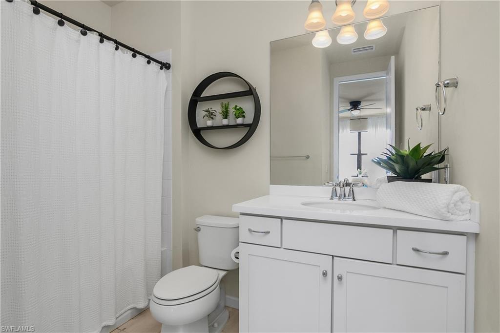 17628 Kinzie LN photo 18