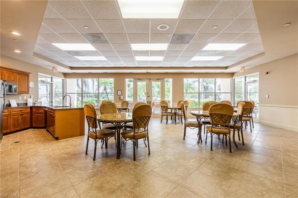 Spacious common area to host parties