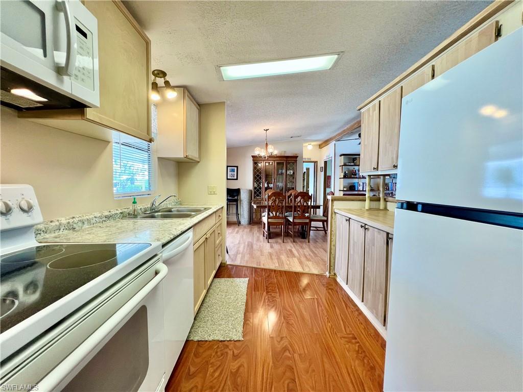 573 Cape Florida LN photo 14