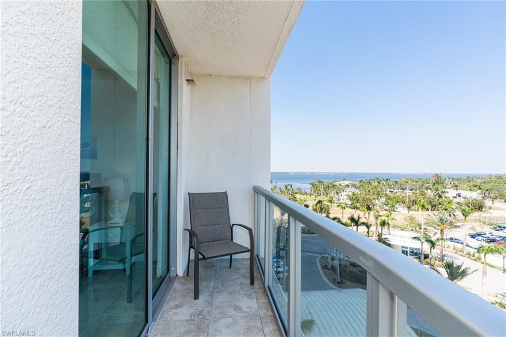 3000 Oasis Grand BLVD 801 photo 23