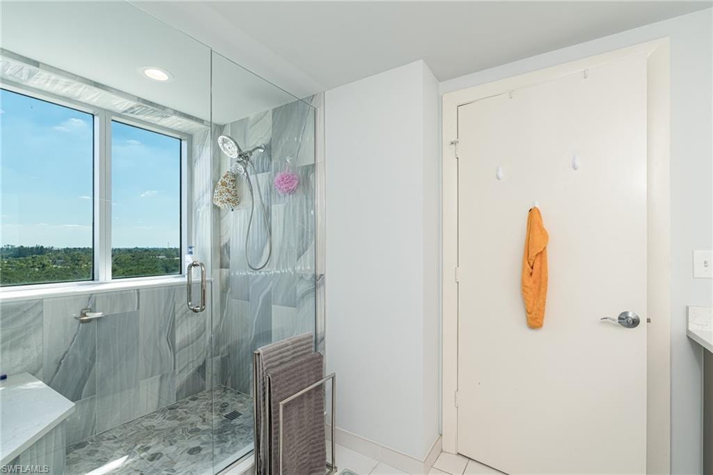 3000 Oasis Grand BLVD 801 photo 13