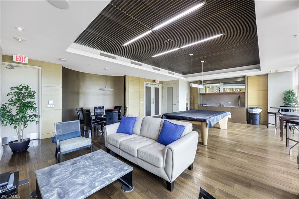 3000 Oasis Grand BLVD 801 photo 43