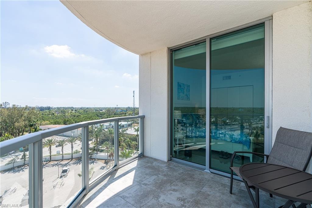 3000 Oasis Grand BLVD 801 photo 22