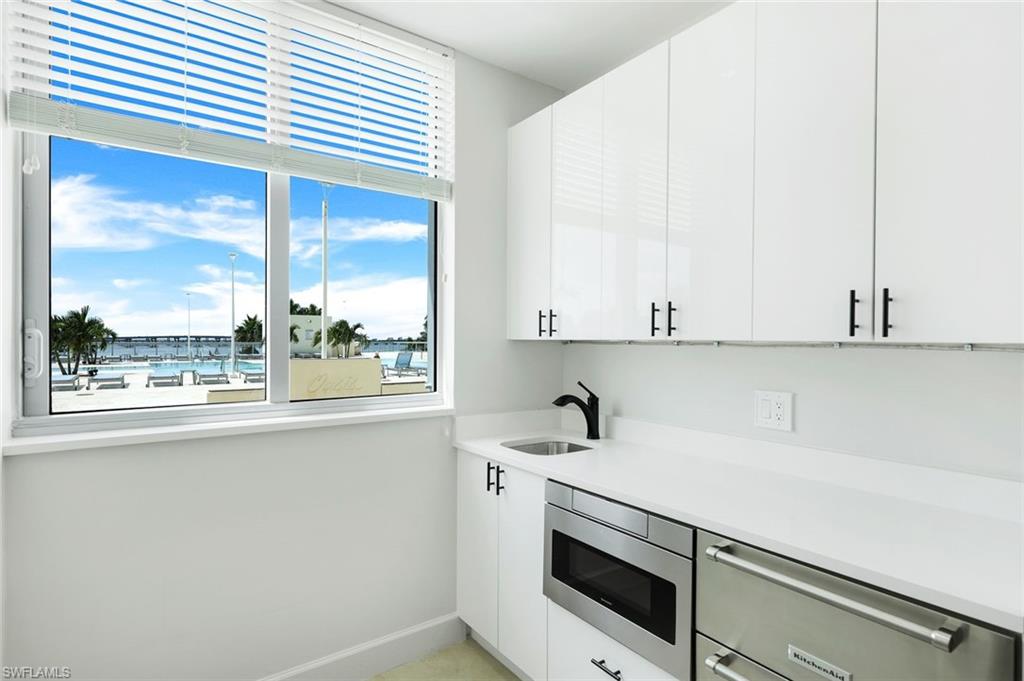 3000 Oasis Grand BLVD 801 photo 41