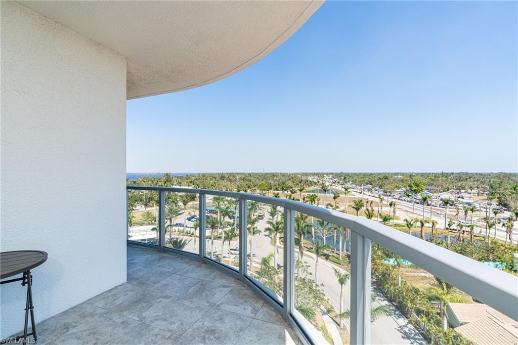 3000 Oasis Grand BLVD 801 photo 21