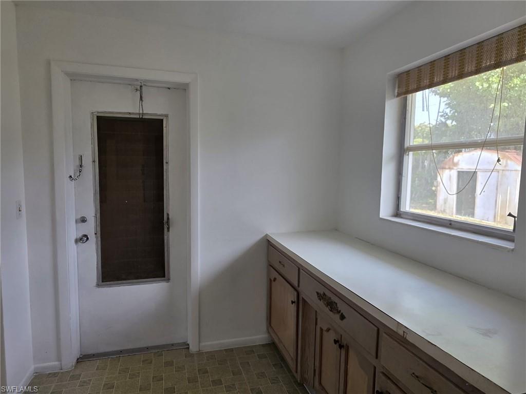 33 Broadway CIR photo 23