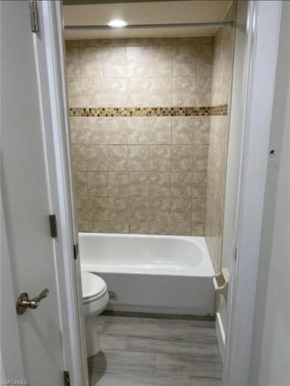1021 SE 8th TER C photo 14