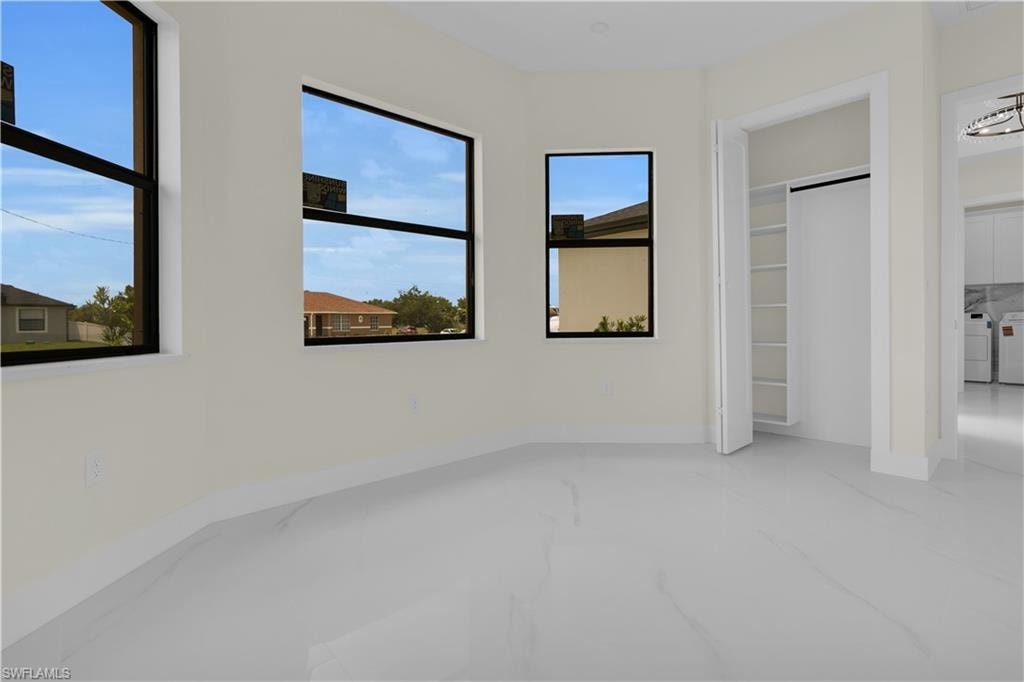 537 Paloma AVE photo 21