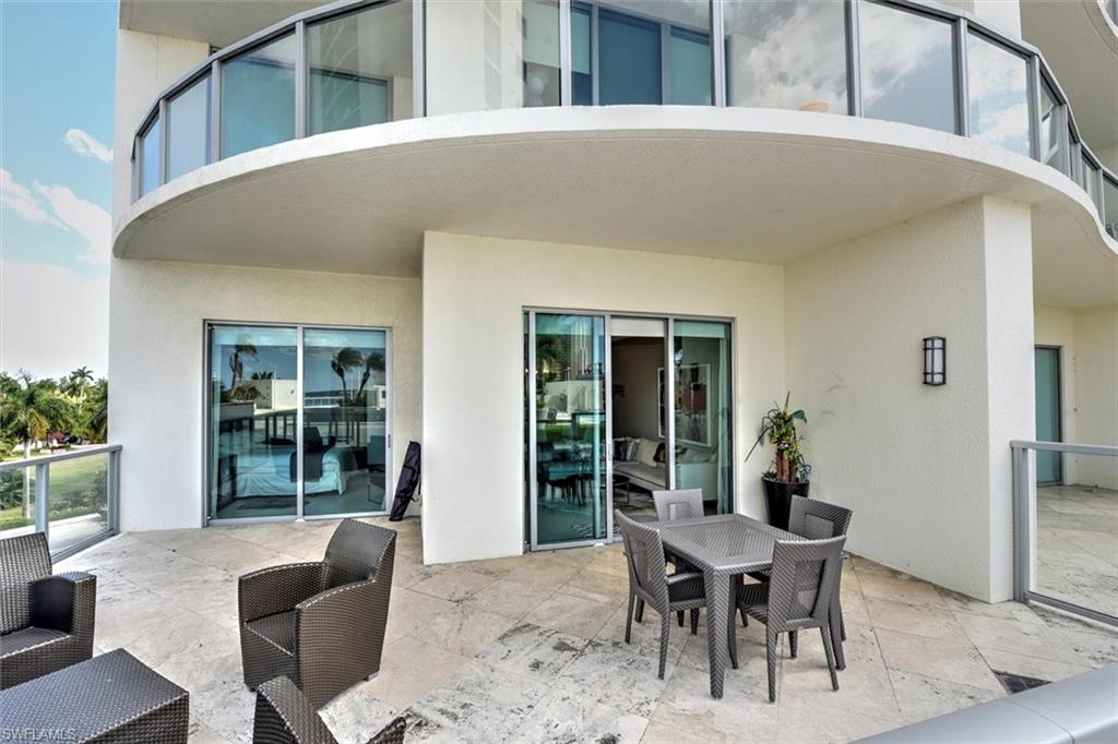 3000 Oasis Grand BLVD 407 photo 23