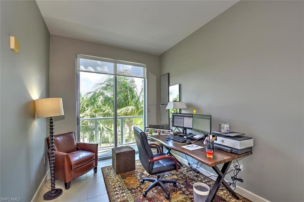 3000 Oasis Grand BLVD 407 photo 22