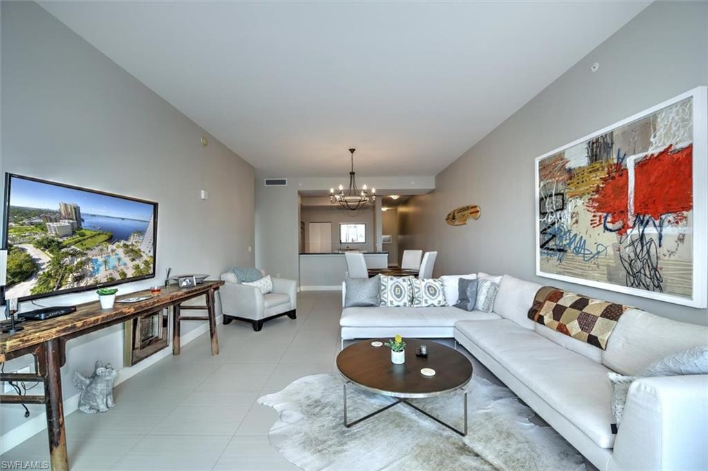 3000 Oasis Grand BLVD 407 photo 7