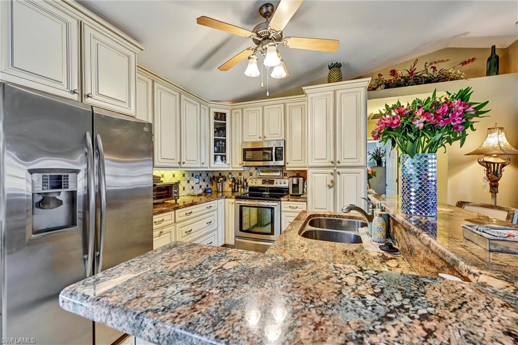 2442 SW Embers TER photo 7