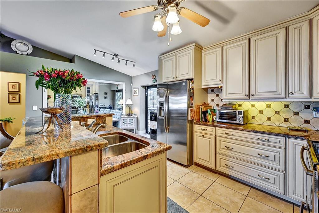 2442 SW Embers TER photo 9