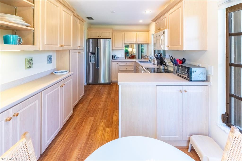 522 Beachwalk CIR photo 11