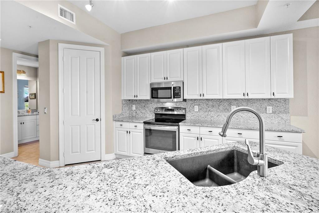 98 Vivante BLVD 410 photo 6
