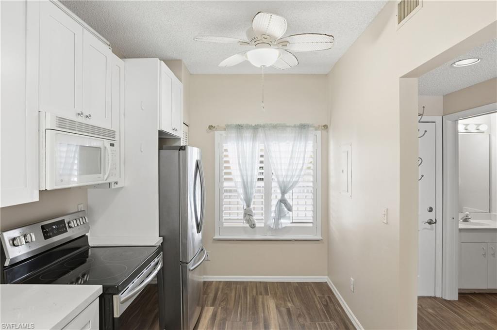1018 Woodshire LN A208 photo 10