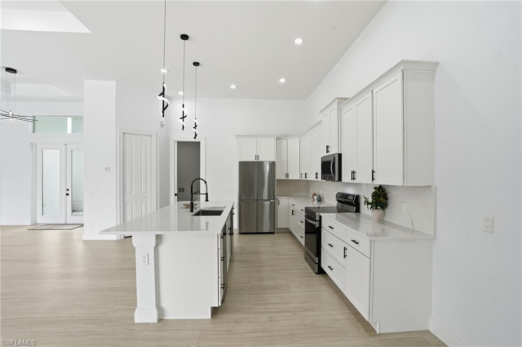 1625 SW 44th TER photo 13