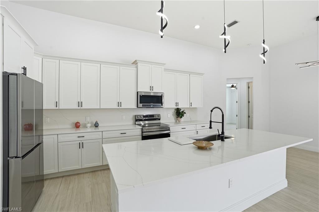 1625 SW 44th TER photo 10