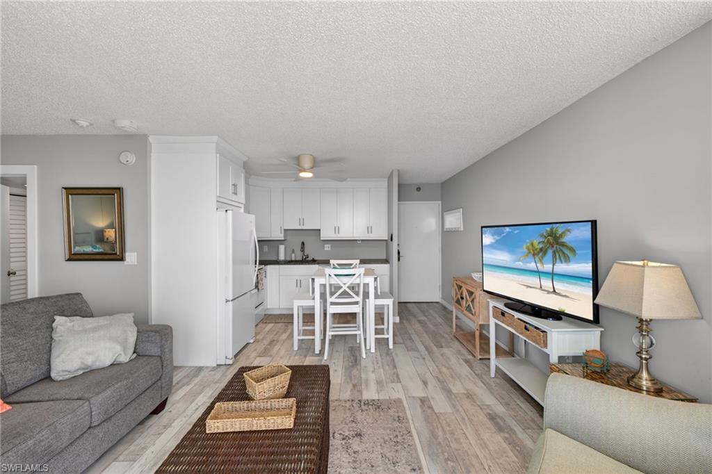 7330 Estero BLVD 1108 photo 6