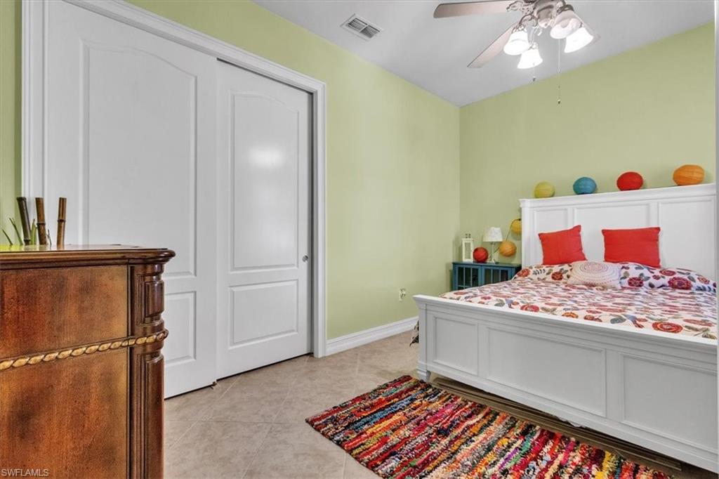 Guest Room w/Shared Bath