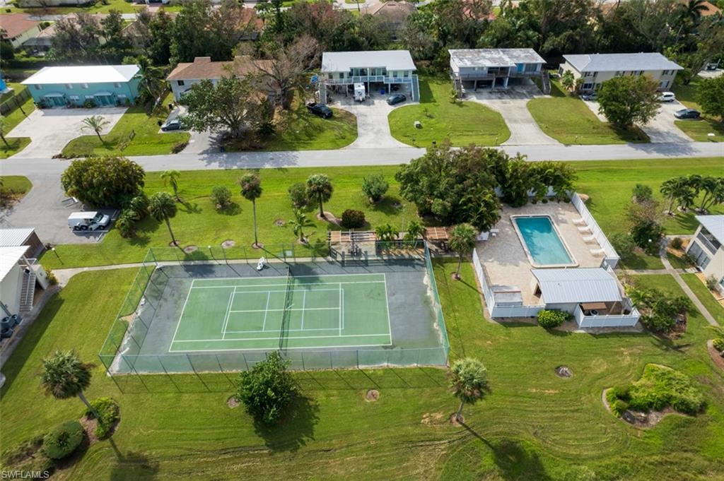 Pickleball & Tennis