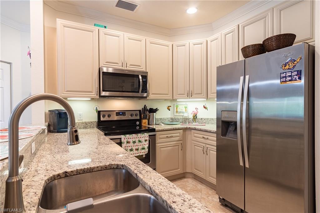 1102 Winding Pines CIR 206 photo 20