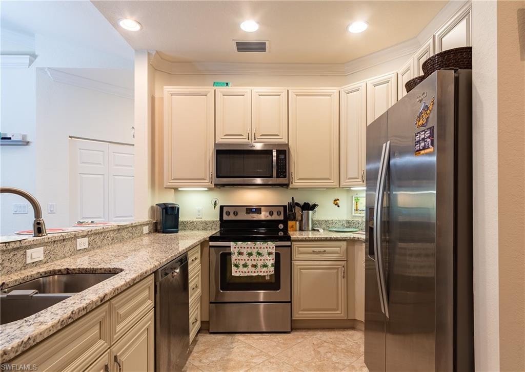 1102 Winding Pines CIR 206 photo 19