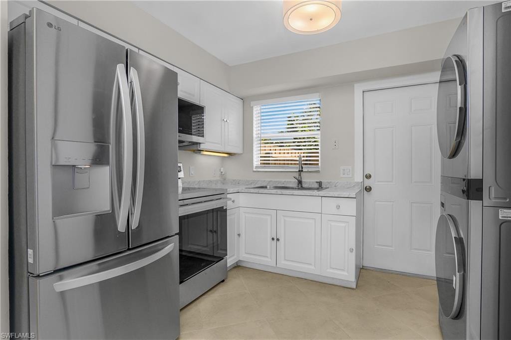 1015 10th AVE N 1011