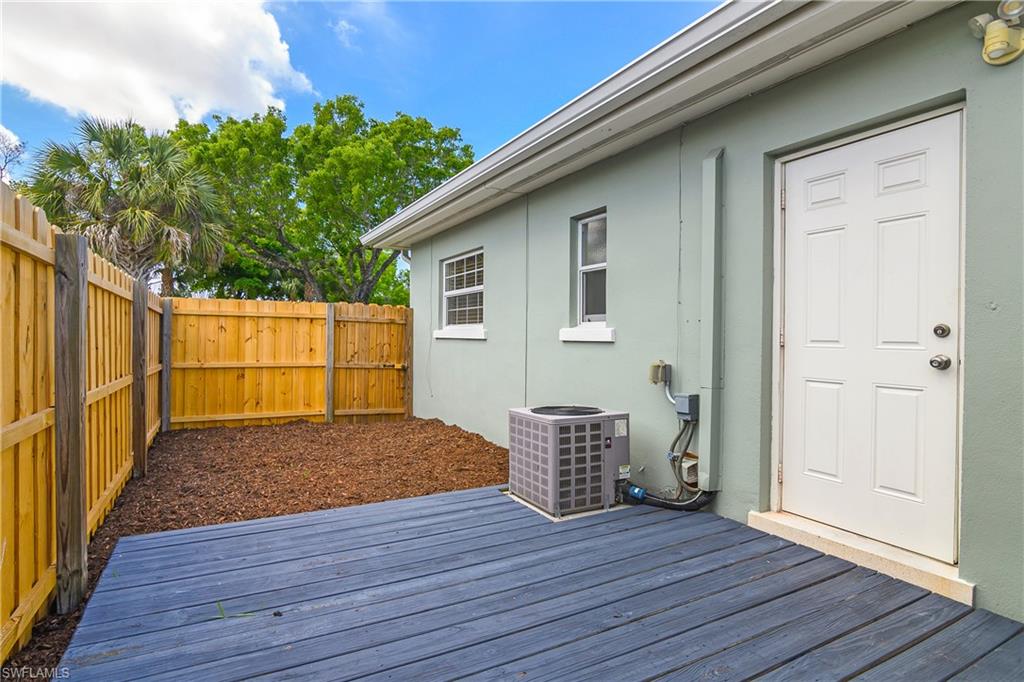 1015 10th AVE N 1011