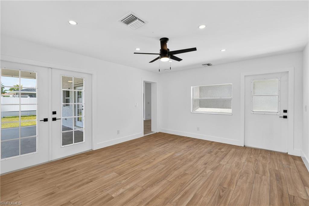 226 SE 6th TER photo 21