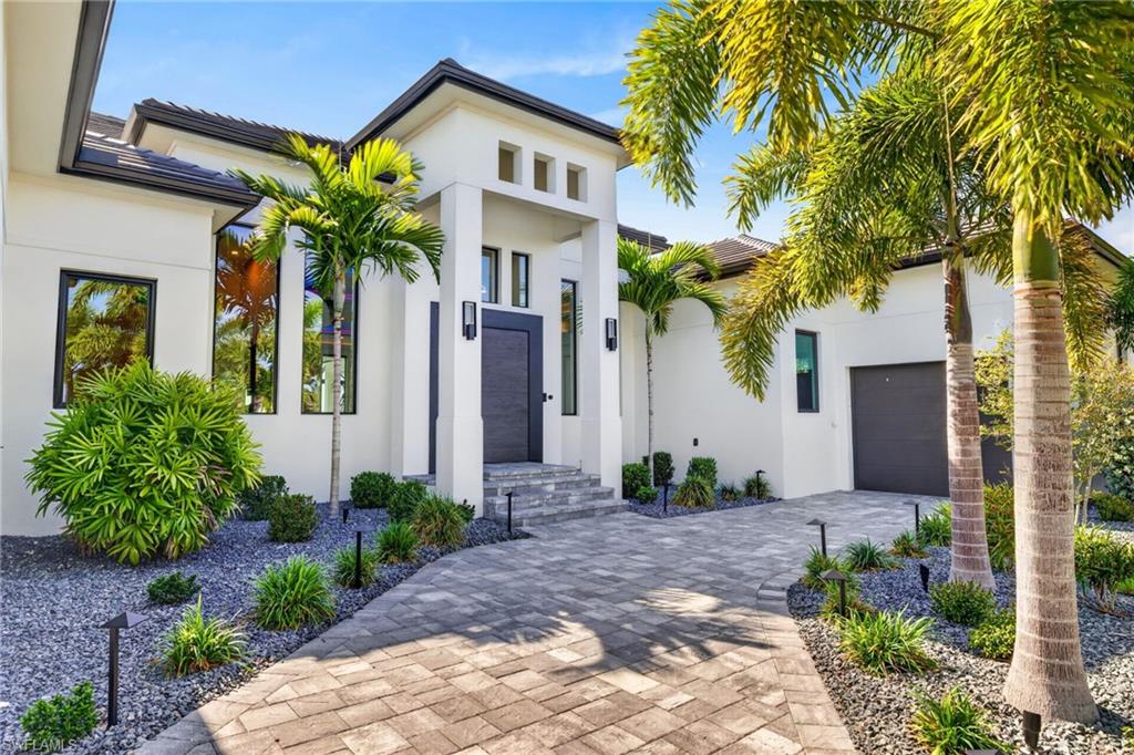 872 W Cape Estates CIR
