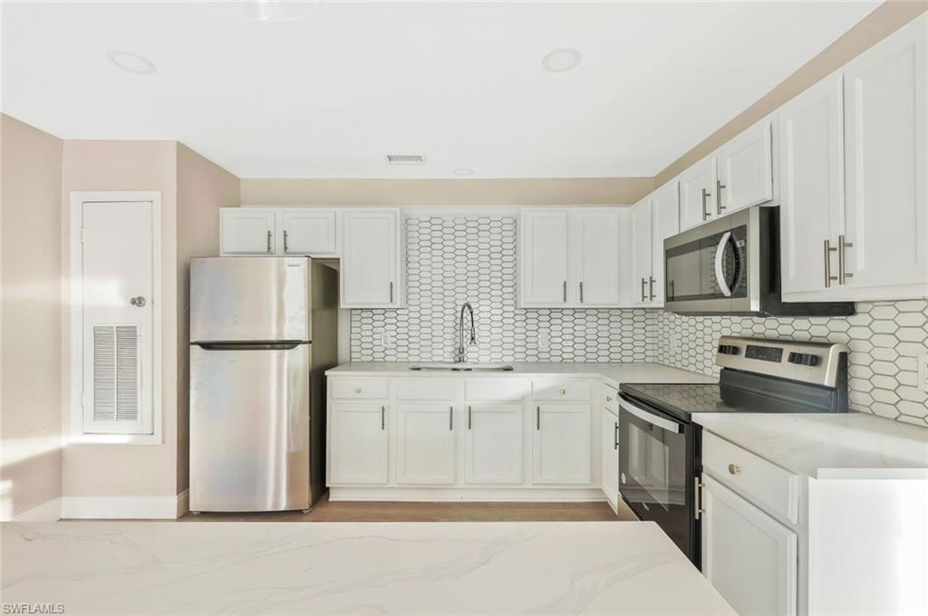4387 Sibley Bay ST photo 11
