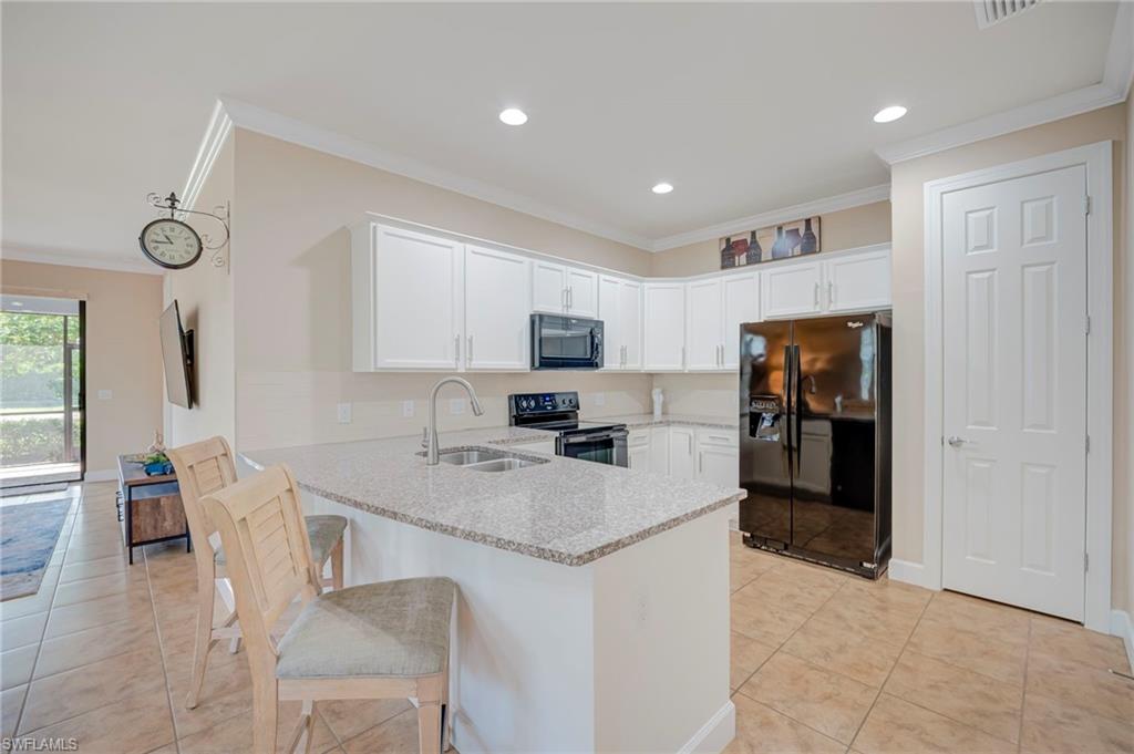 8022 Helena CT