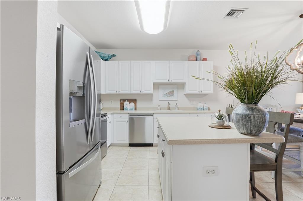 The large island is perfect for meal prep and for entertaining.