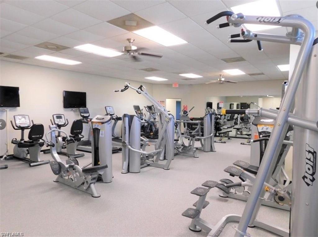 Community fitness center (additional fees)