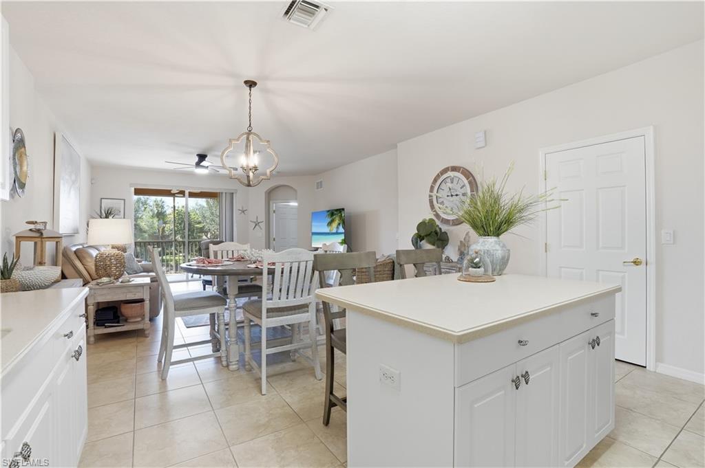 This home feels so warm and inviting!