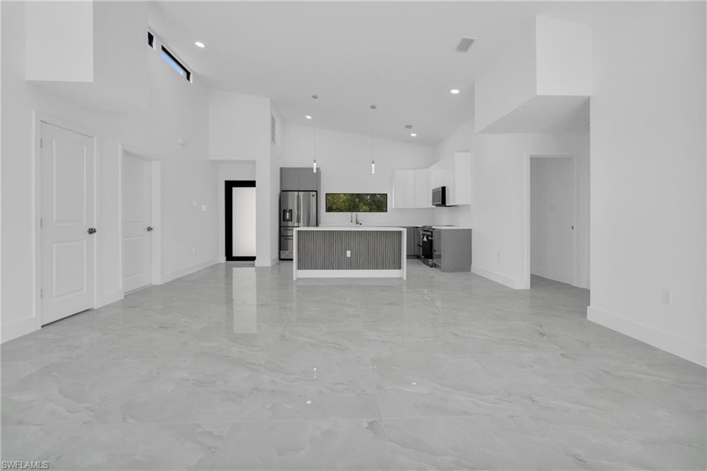 1006 Macy ST E photo 13