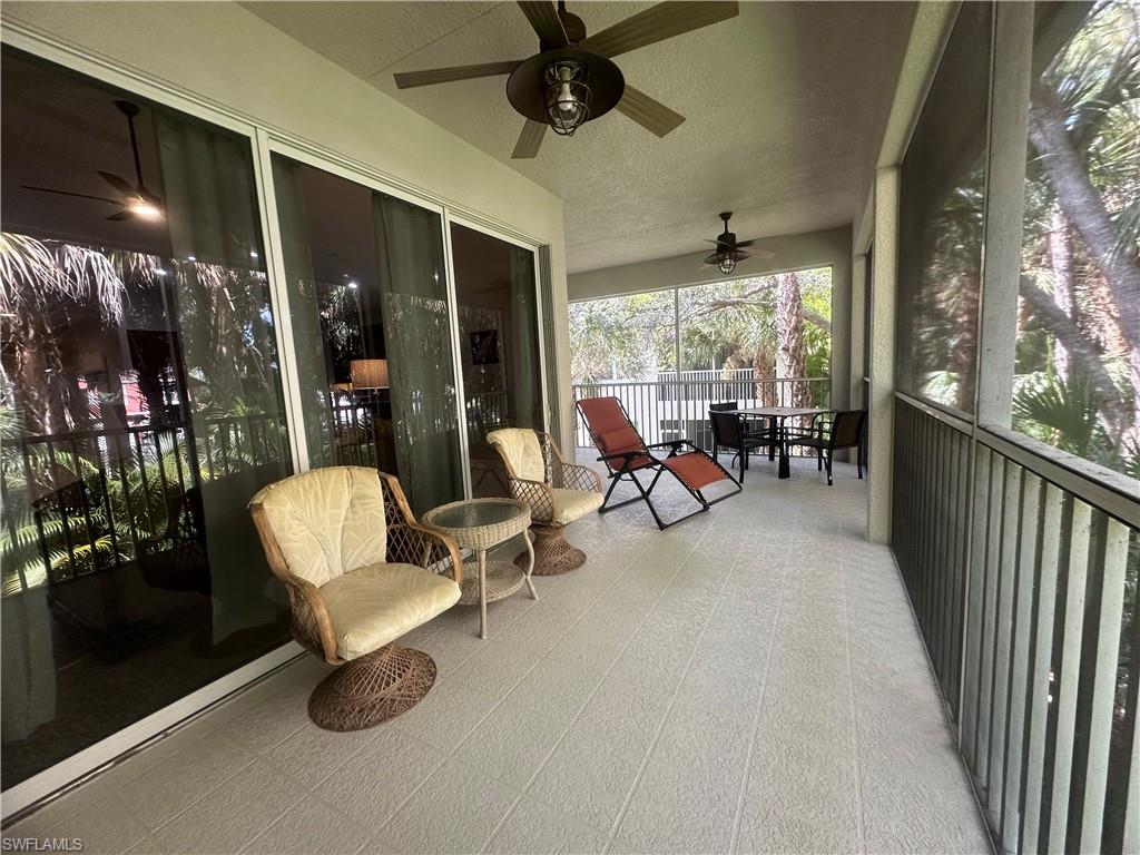 2004 Tarpon Bay DR N 201 photo 32