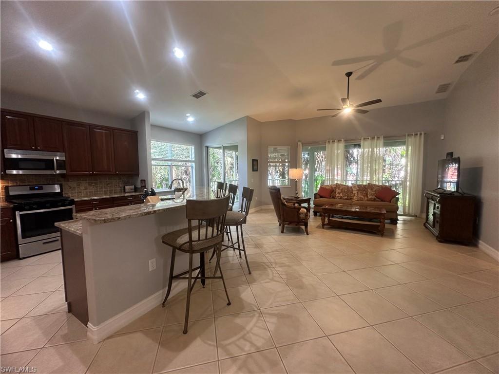 2004 Tarpon Bay DR N 201 photo 10
