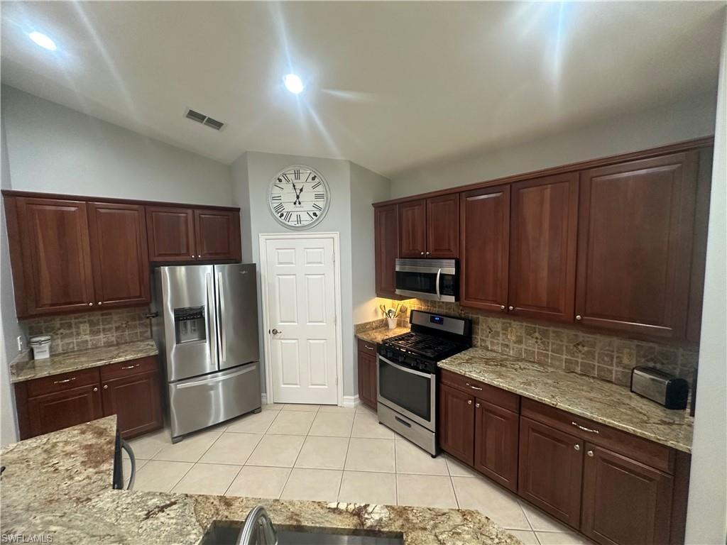 2004 Tarpon Bay DR N 201 photo 14