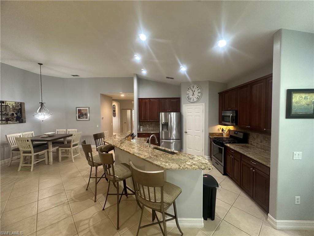 2004 Tarpon Bay DR N 201 photo 15