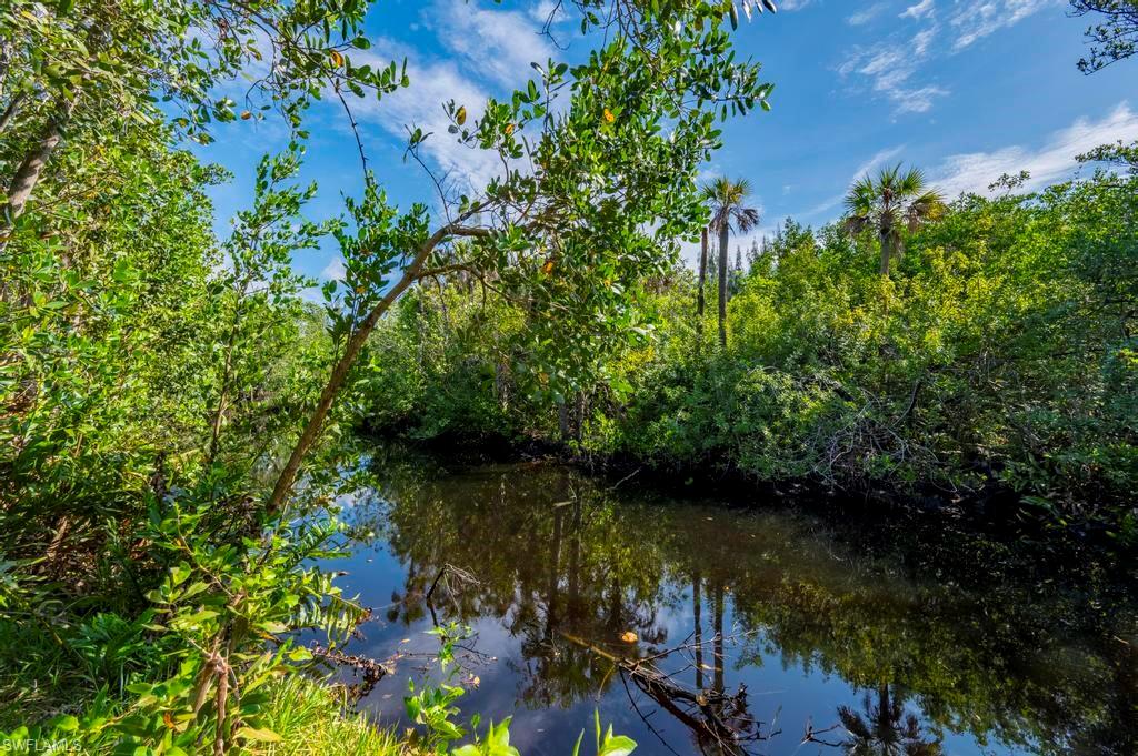 Hendry Creek