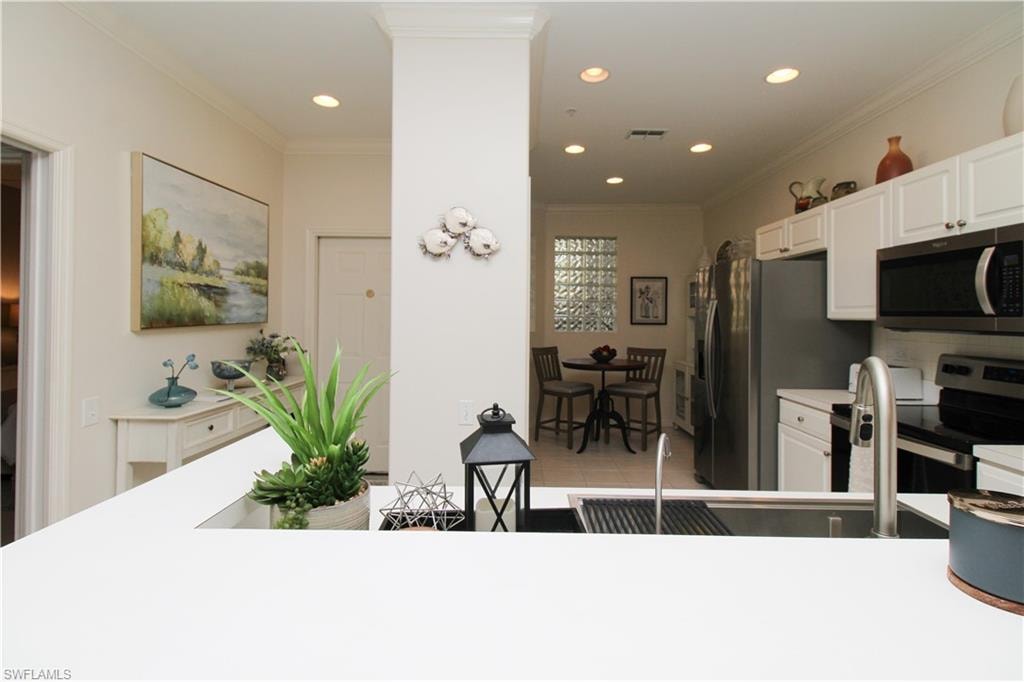 8217 Parkstone PL 102 photo 23
