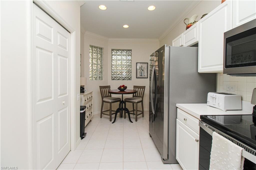 8217 Parkstone PL 102 photo 22