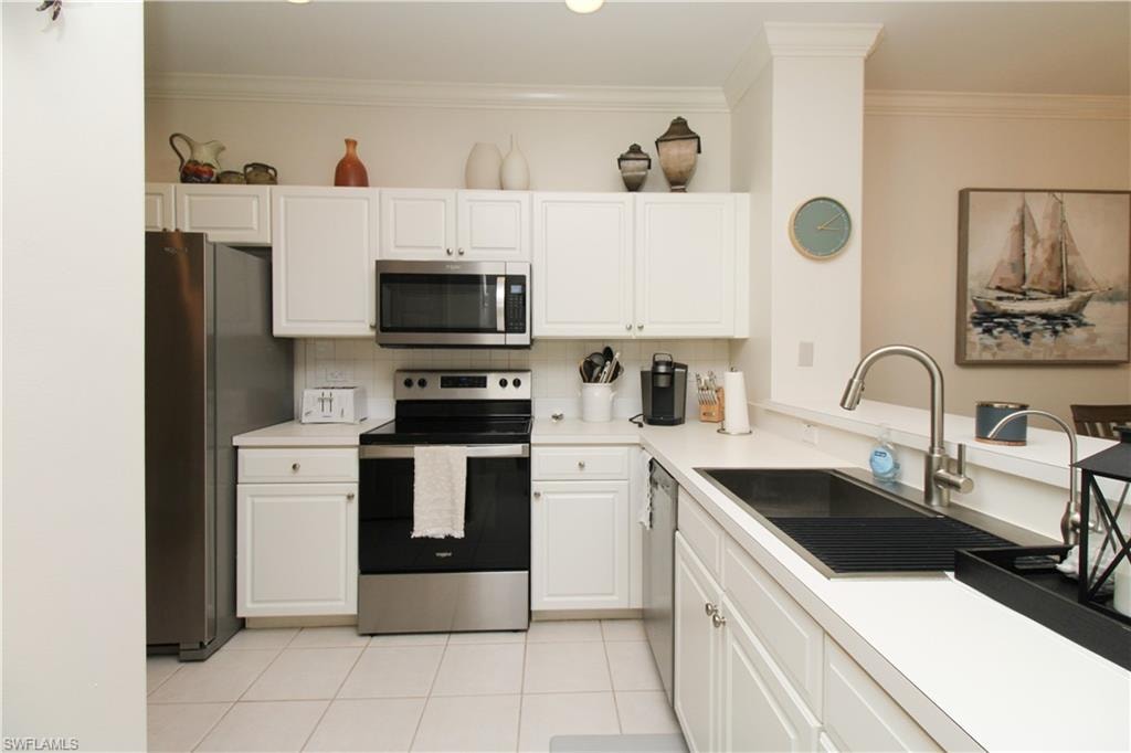 8217 Parkstone PL 102 photo 19